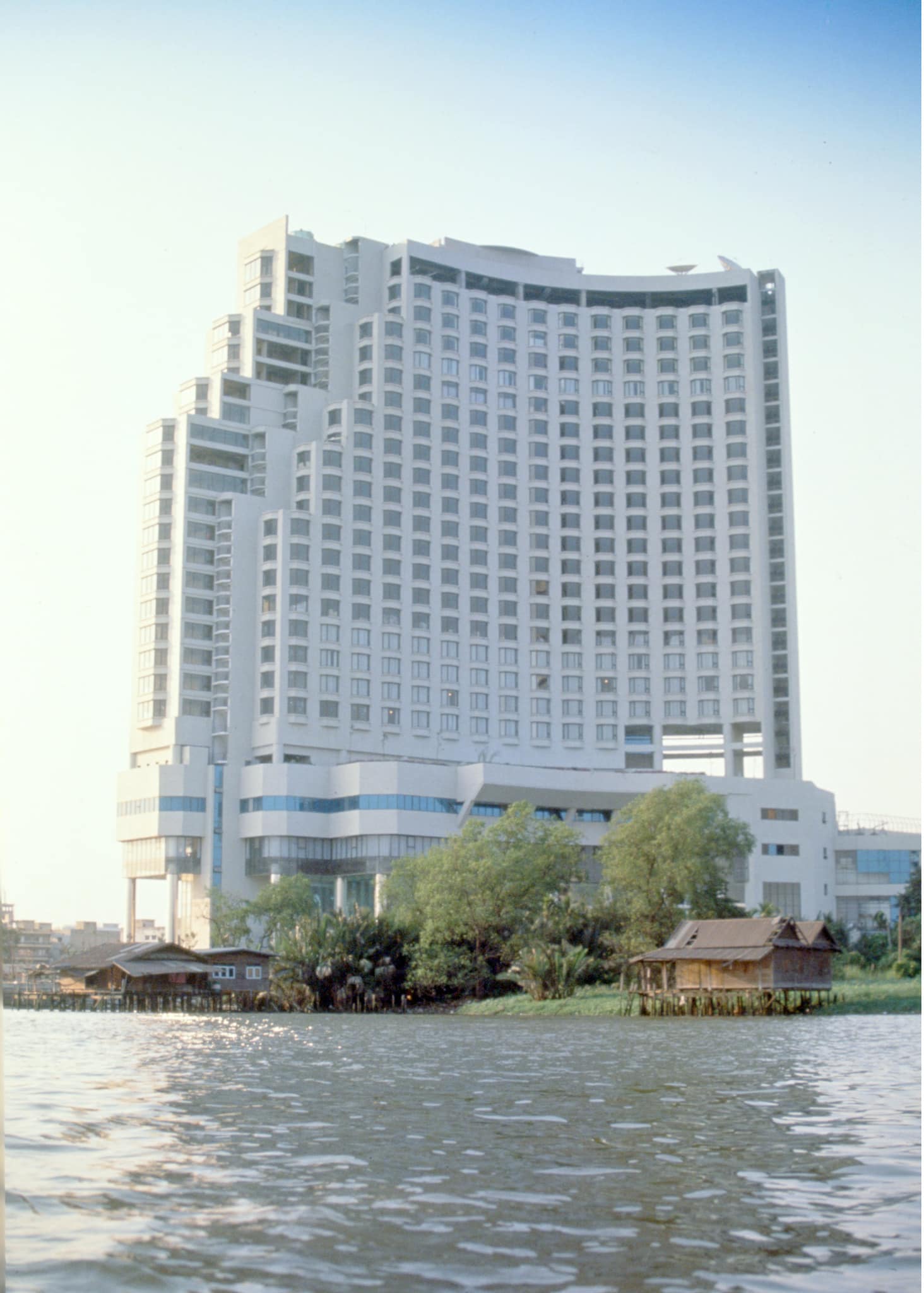 Montien Riverside Hotel